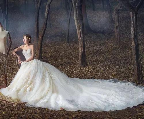 梦见自己穿婚纱结婚