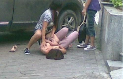 梦见打小三