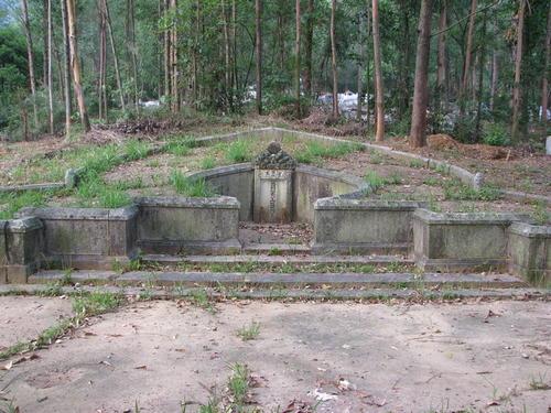 梦见墓