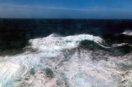 梦见坐船海上波涛汹涌