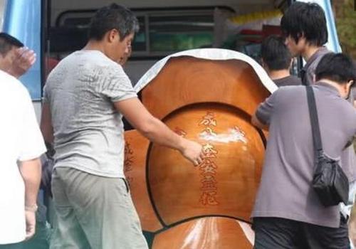 梦见买棺材