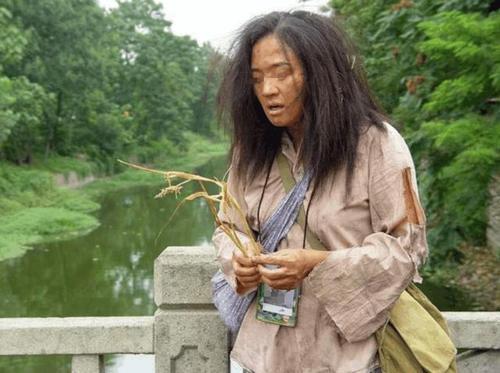 梦见疯女人