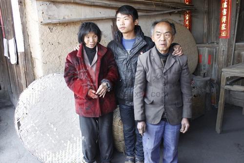梦见母亲磕断骨头