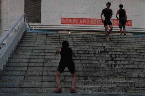 梦见自己在蛙跳