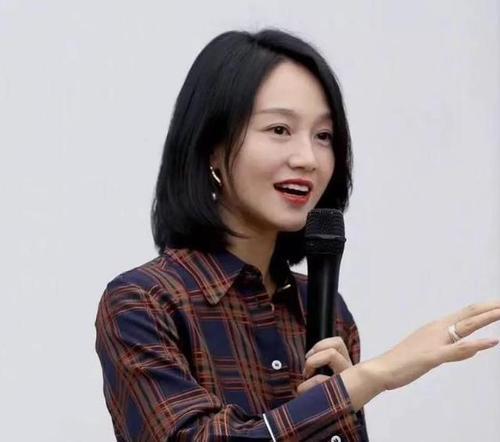 梦见已故妹妹来找自己