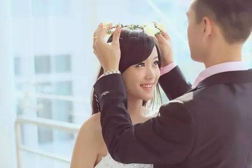 梦见自己和陌生人结婚