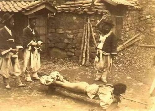 梦见自己背死人