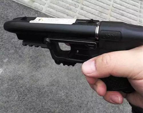 梦见自己开枪打死陌生人