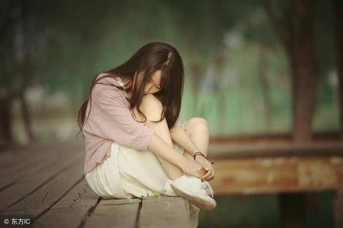 梦见两个女人同时追求自己