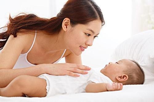 梦见自己给小孩喂母乳
