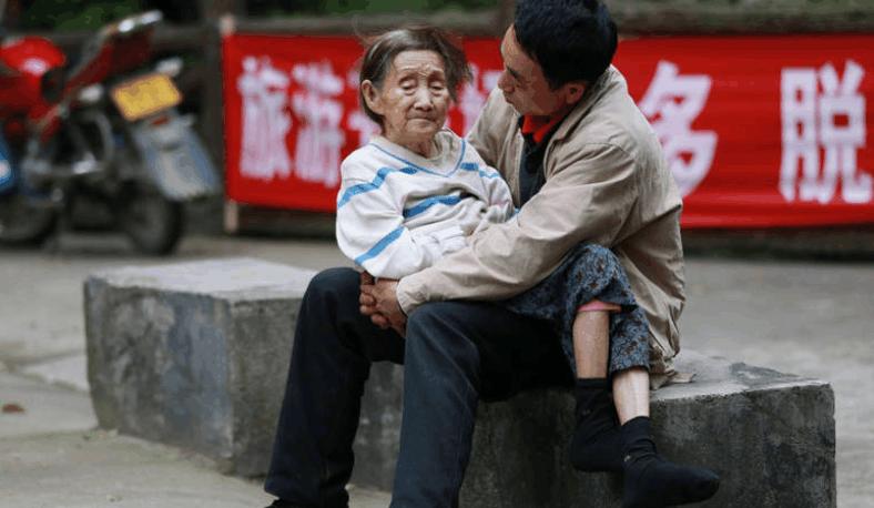 梦见死去的人掉眼泪