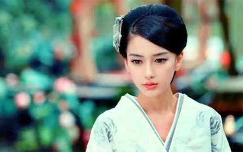 梦见穿古装的女人