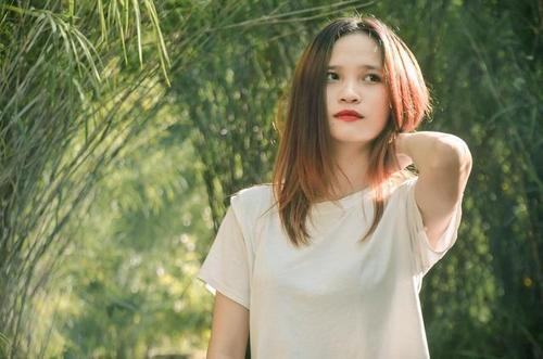 梦见和很多女人纠缠在一起
