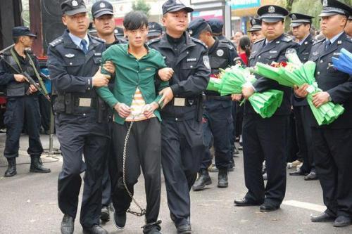 梦见把老婆打死