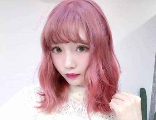 梦见老婆换发型