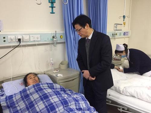 梦见给妈妈看病
