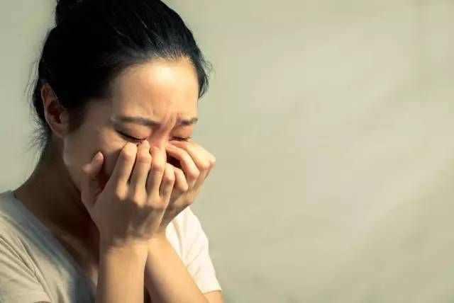 梦见妈妈哭了