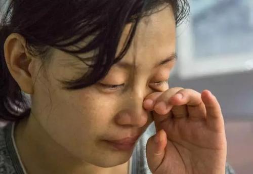 梦见妈妈哭