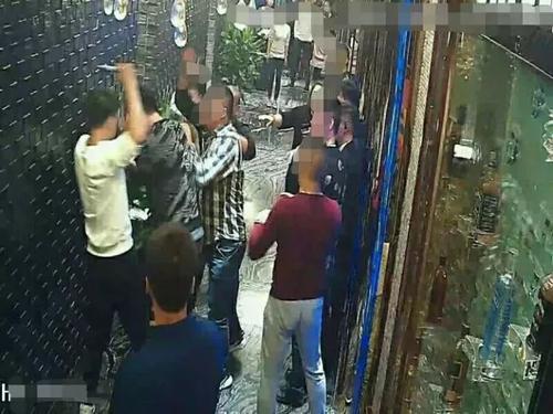 梦见家人打架流血