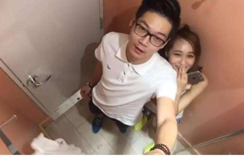 梦见妻子换衣服被人看见