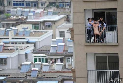 梦见老人跳楼