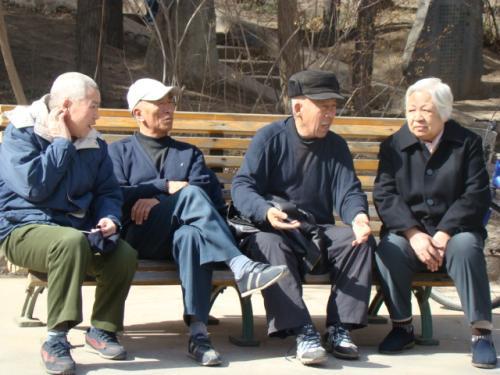 梦见老人喊我