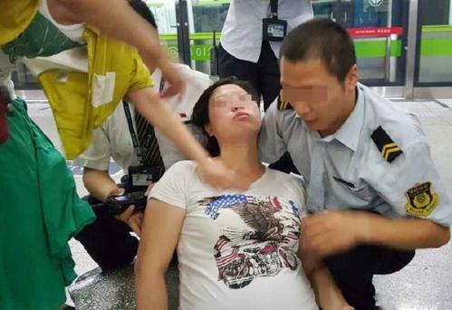 梦见女朋友晕倒