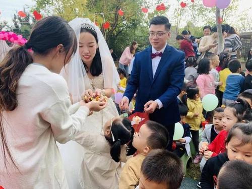 梦见老师发糖