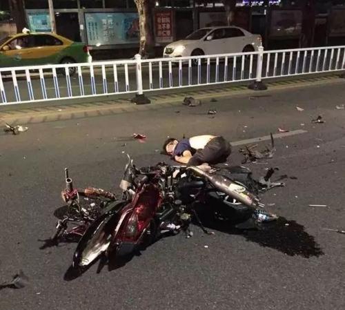 梦见飙车被警察抓了 梦见飙车被警察抓了