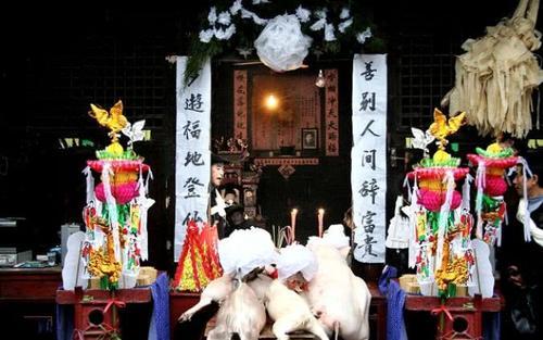 梦见死尸在家中