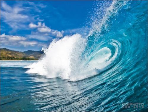 梦见海浪拍死人