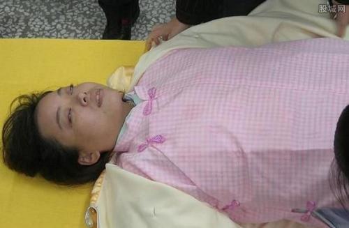 梦见被死人缠身