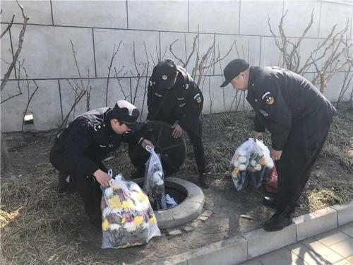梦见在路边捡到冥币