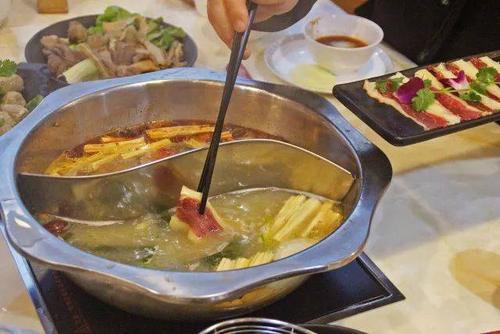 梦见女神约我吃饭