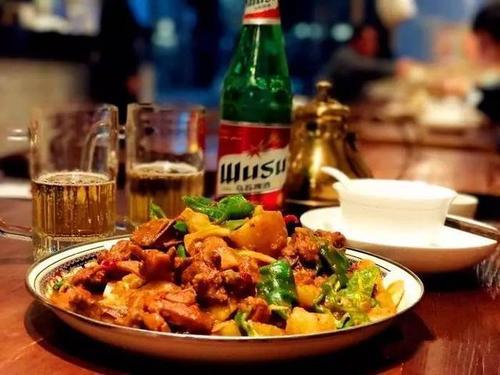 梦见吃肉喝酒