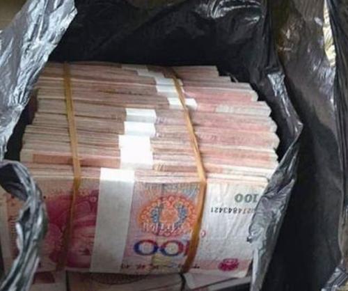 梦见在路边捡钱