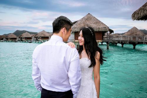 梦见坐小船参加婚礼