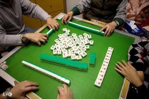 梦见别人打牌赢钱