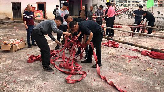 梦见家里放鞭炮 梦见家里放鞭炮