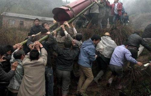 梦见抬棺材进家 梦见抬棺材进家