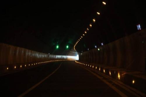 梦见晚上遇到危险