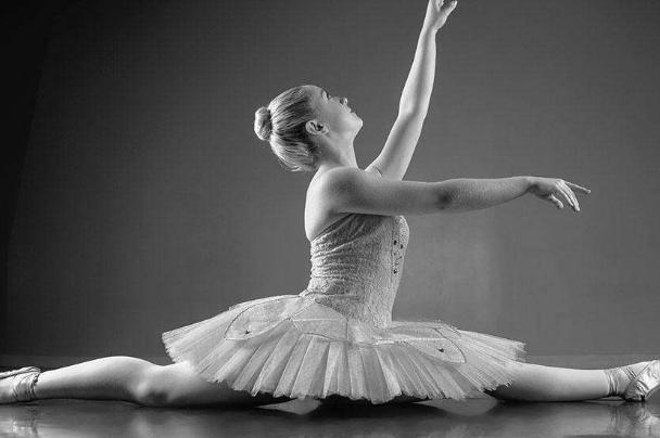 梦见别人在跳芭蕾舞