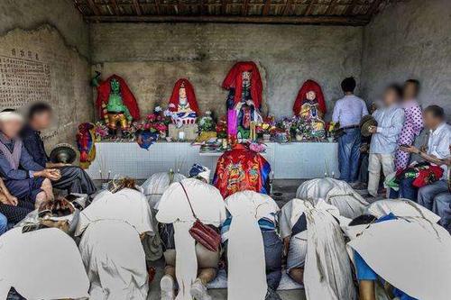 梦见别人哭丧 梦见别人哭丧