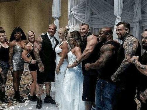 梦见结婚之后没多久死了