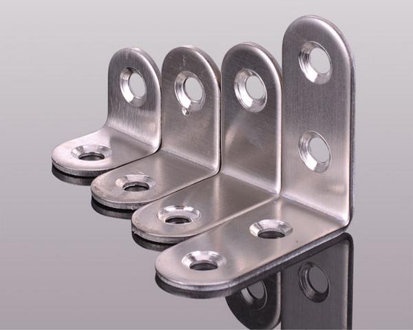 梦见在水里捞板子