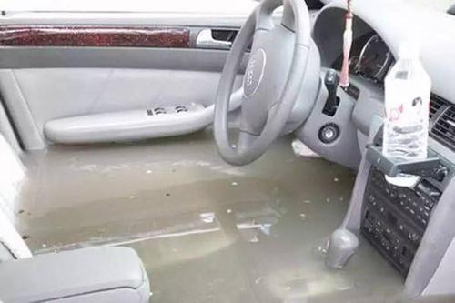 梦见汽车进水了 梦见汽车进水了