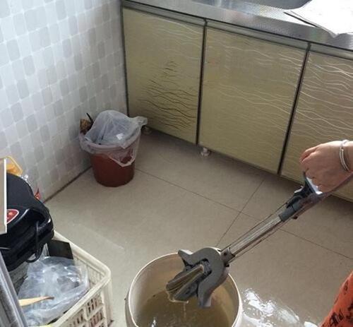 梦见地上都是水 梦见地上都是水