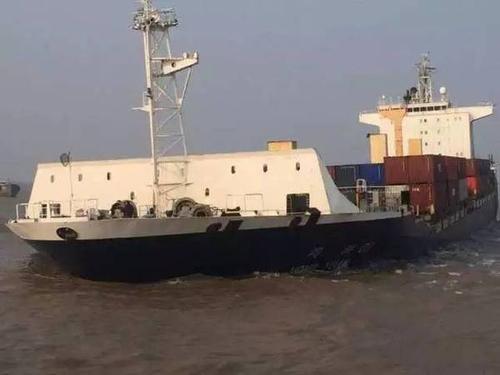 梦见船进水跳船