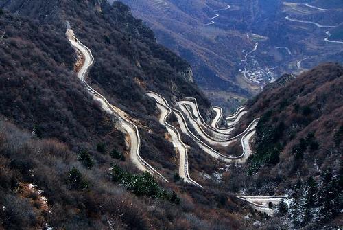 梦见崎岖的山 梦见崎岖的山