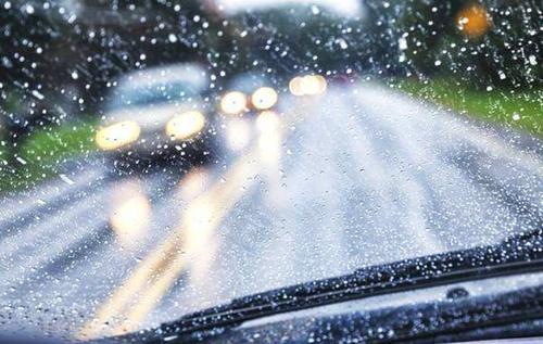 梦见下雨进屋雨水 梦见下雨进屋雨水